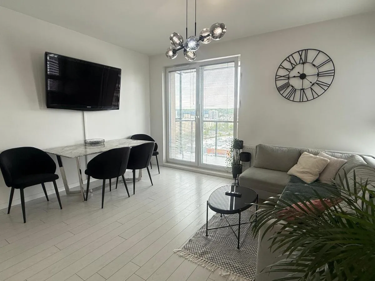 Image 4 of Ann Apartament 16 piętro z widokiem na morze