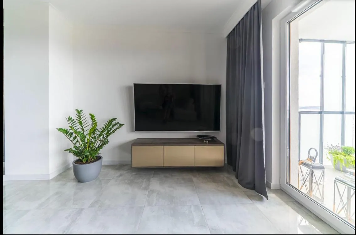 Image 4 of ApartMate- City View Comfy Apartment by the Sea & free gym