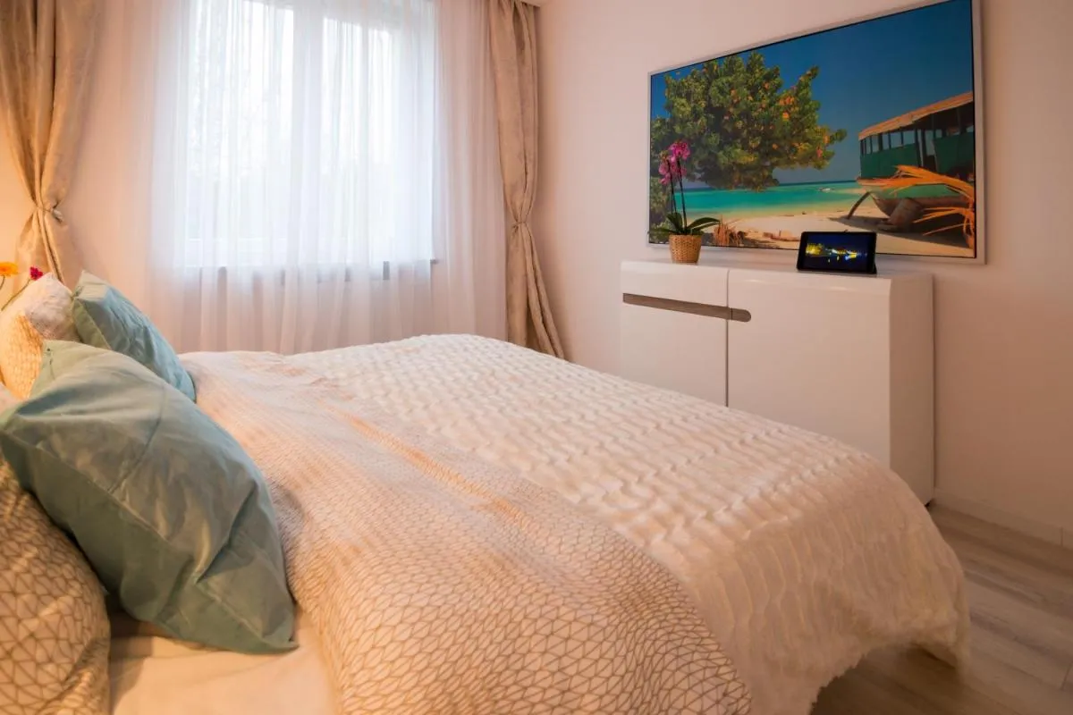 Image 1 of Apartament Świętojańska