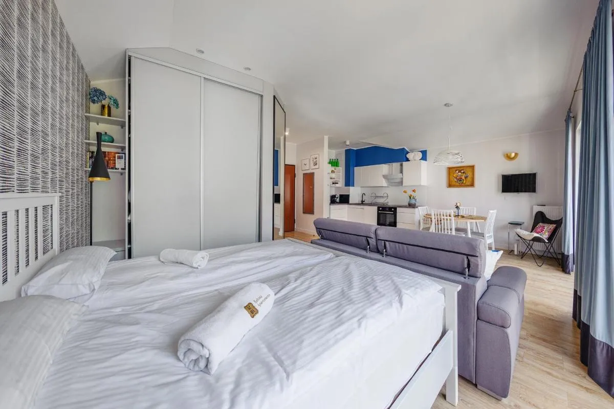 Image 1 of Beach Time – Beautiful Studio