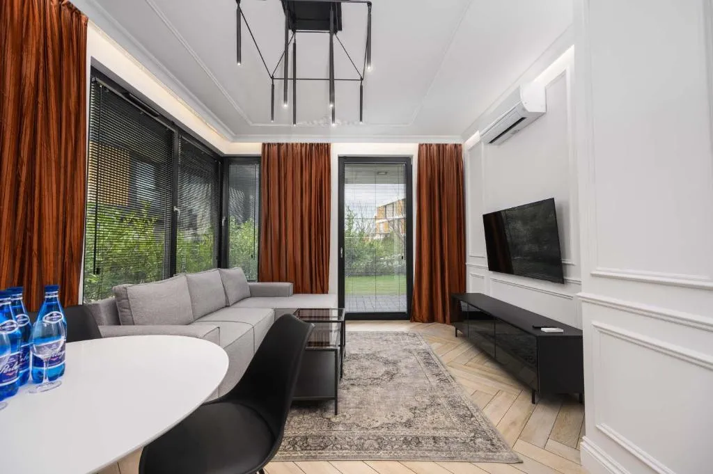 Image of Black Diamond with terrace – Botanica Jelitkowo by OneApartments