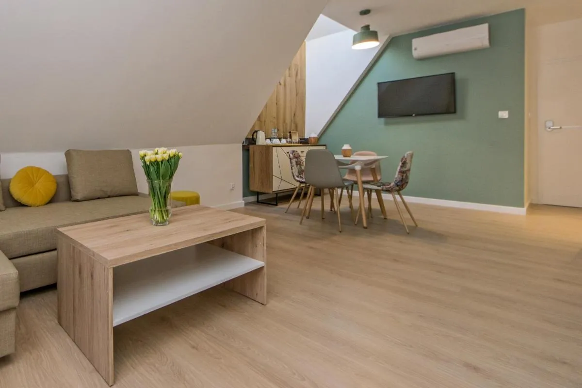 Image 4 of Black Swan House, Old Town