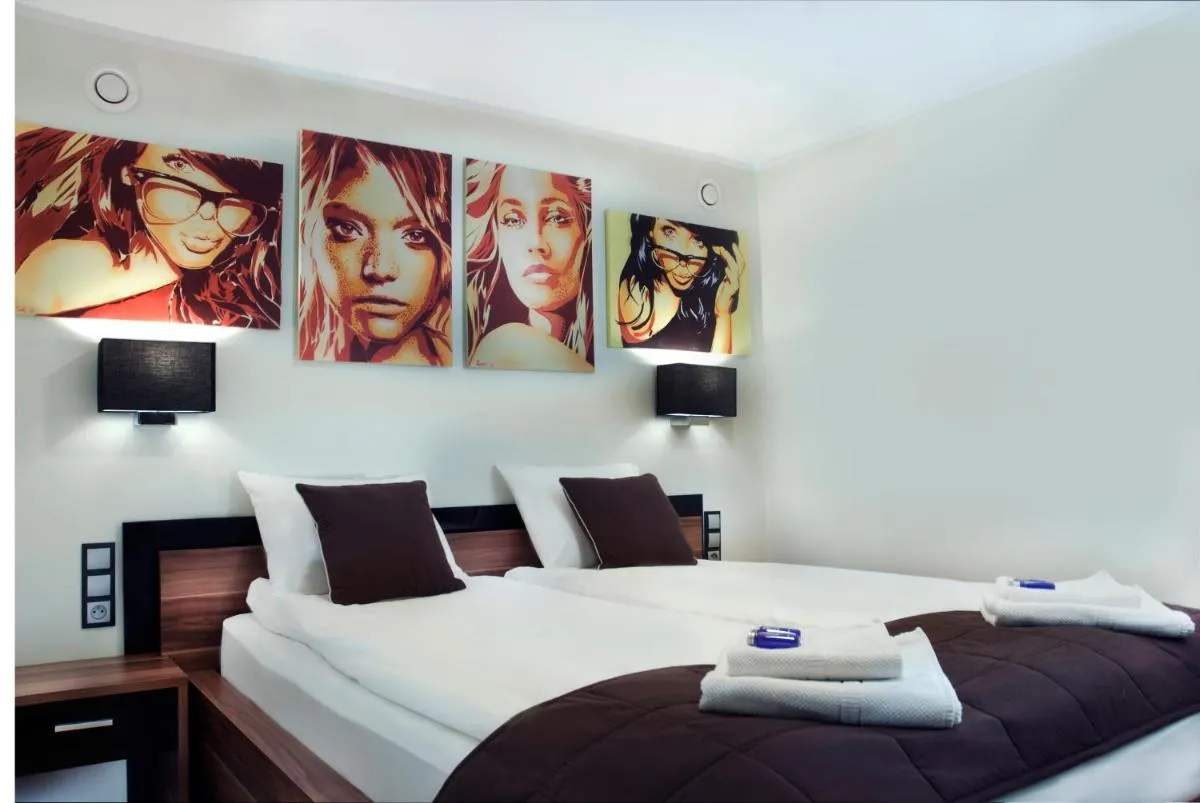 Image 6 of Black Swan House, Old Town