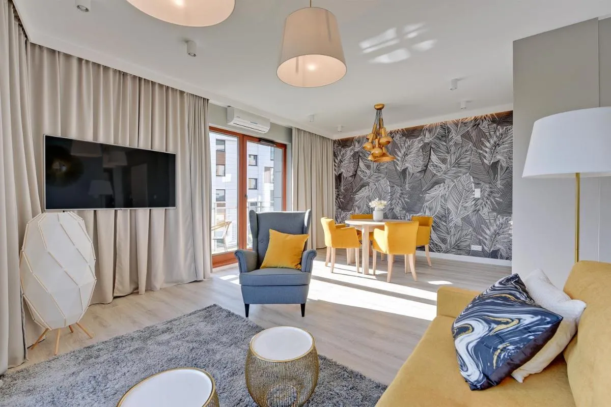 Image 4 of Blue Mandarin Island