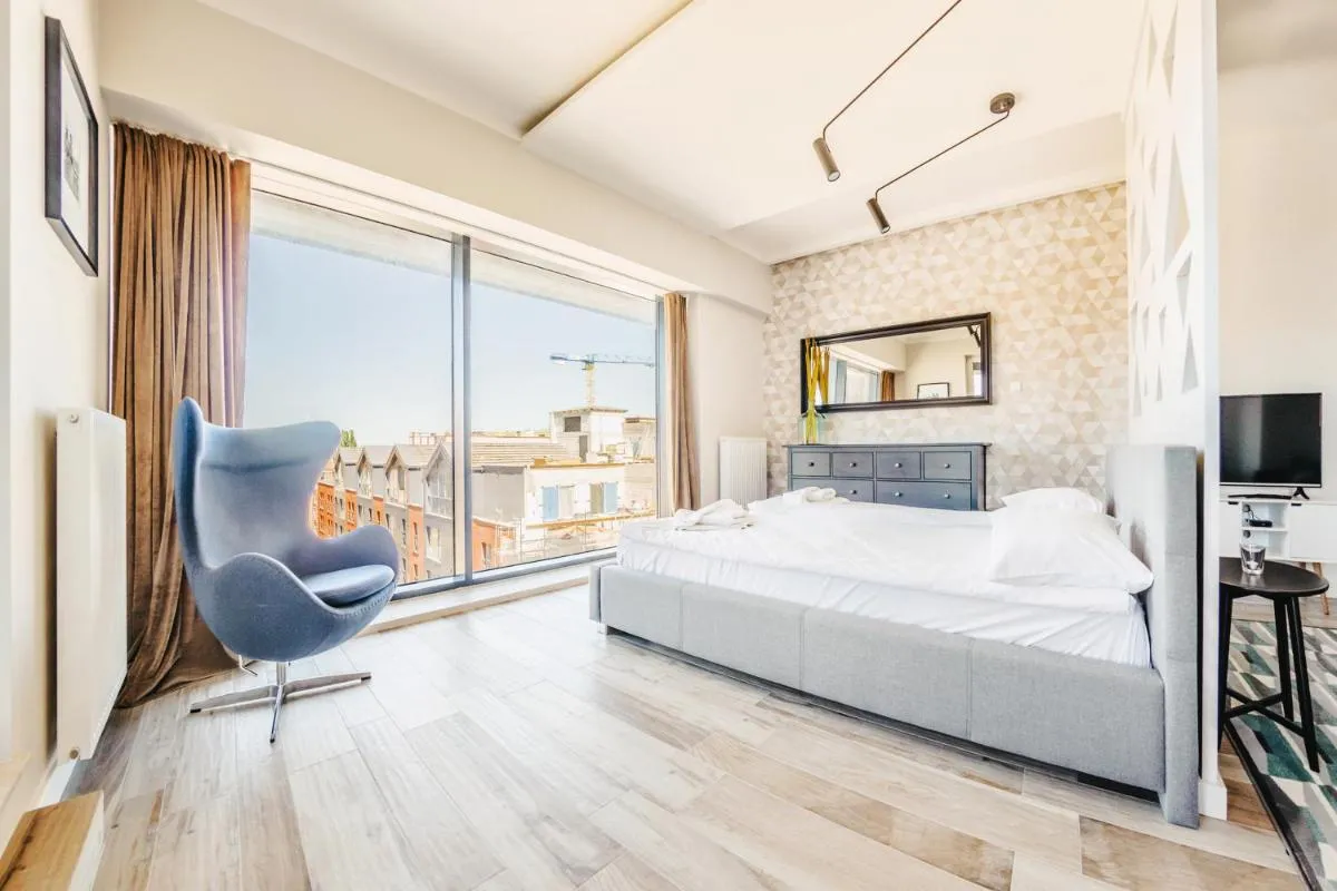 Image 1 of Blue Mandarin Island