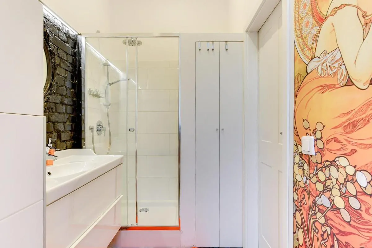 Image 2 of Blue Mandarin Solidarity Square