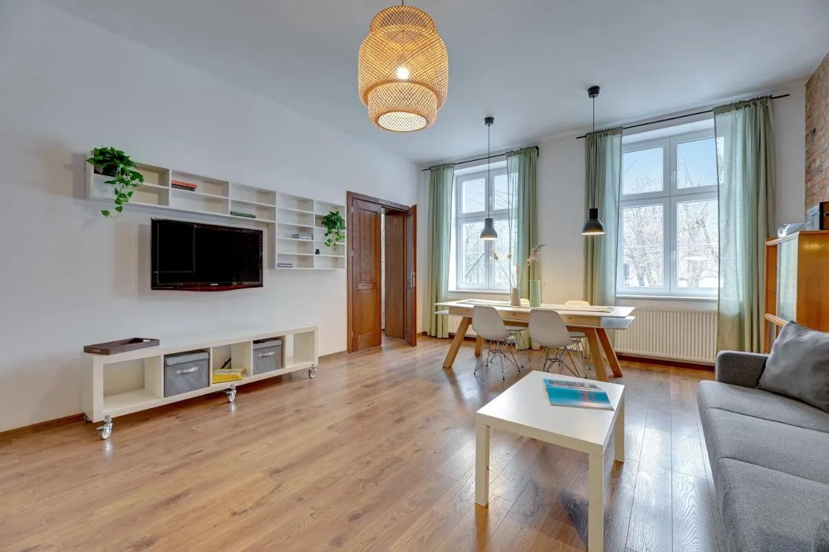 Image 4 of City Center, Art House & Family Stay by Downtown Apartments