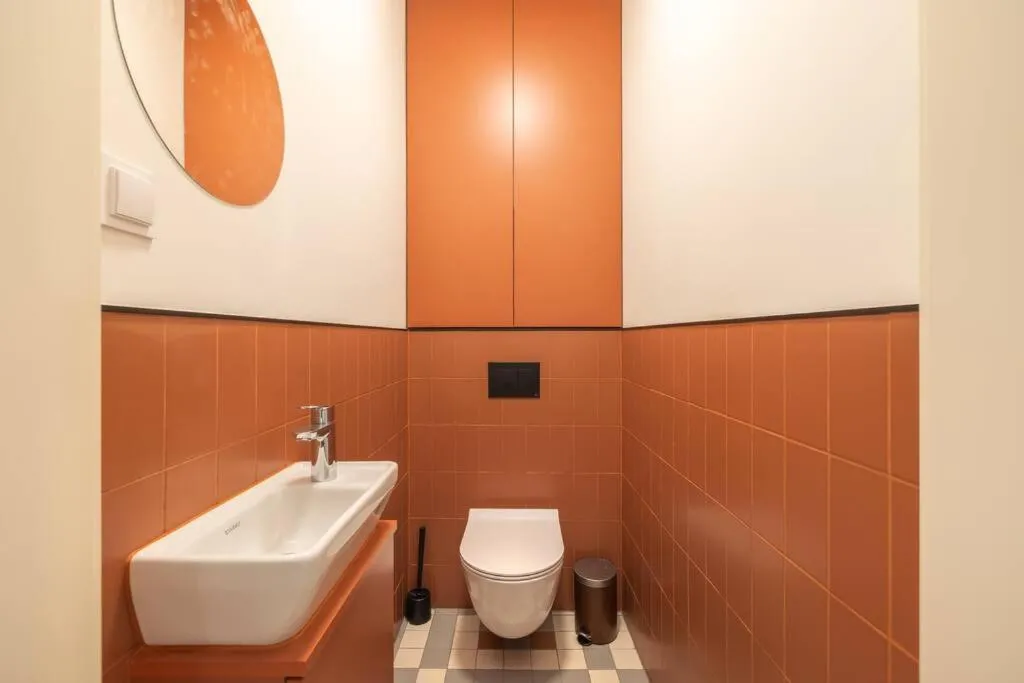 Image 3 of Cityscape Haven: Urban Retreat