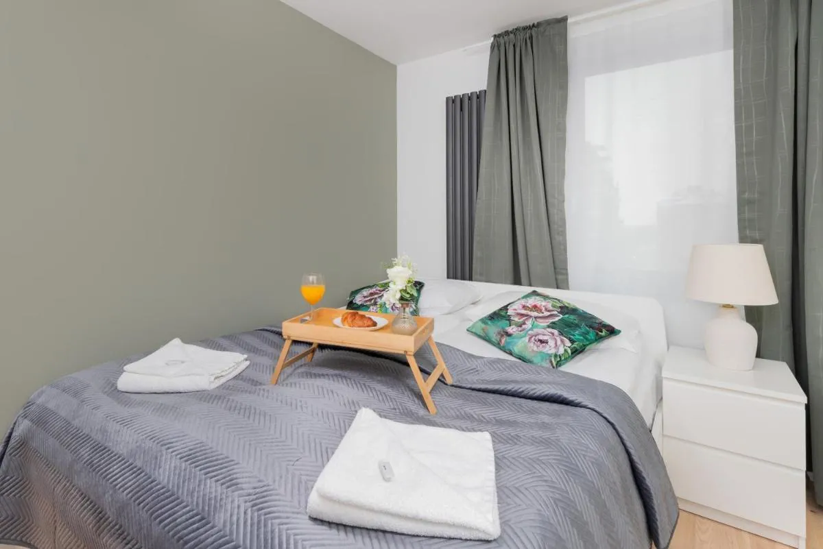 Image 2 of Cozy Apartment with Balcony in Central Gdańsk Długie Ogrody by Noclegi Renters