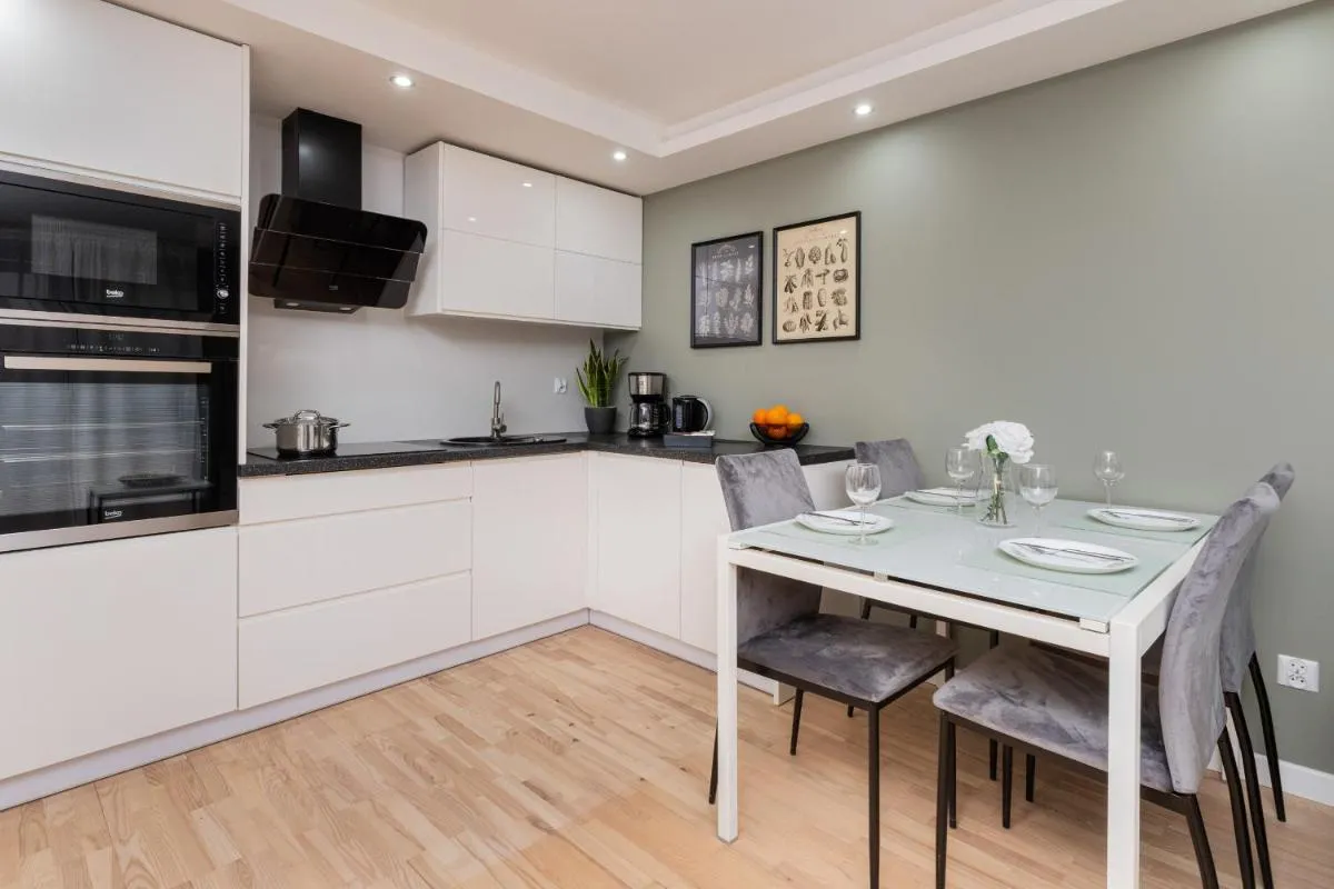 Image 3 of Cozy Apartment with Balcony in Central Gdańsk Długie Ogrody by Noclegi Renters