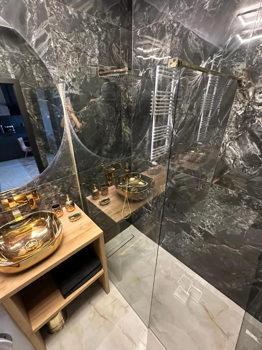 Image 2 of EAK Apartments-Nadmotlawie