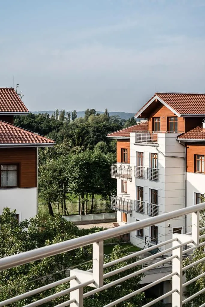 Image 3 of Elegancki i Stylowy Apartament w Gdańsku z Klimatyzacją, Wanną i Parkingiem by Noclegi Renters