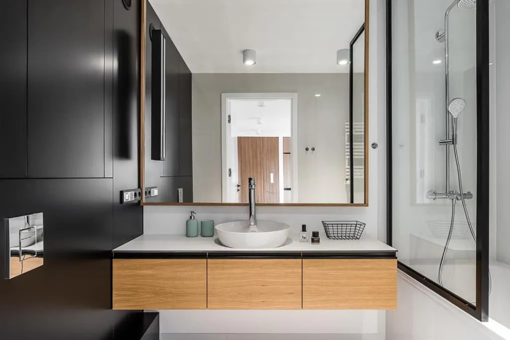 Image 2 of Elegancki i Stylowy Apartament w Gdańsku z Klimatyzacją, Wanną i Parkingiem by Noclegi Renters