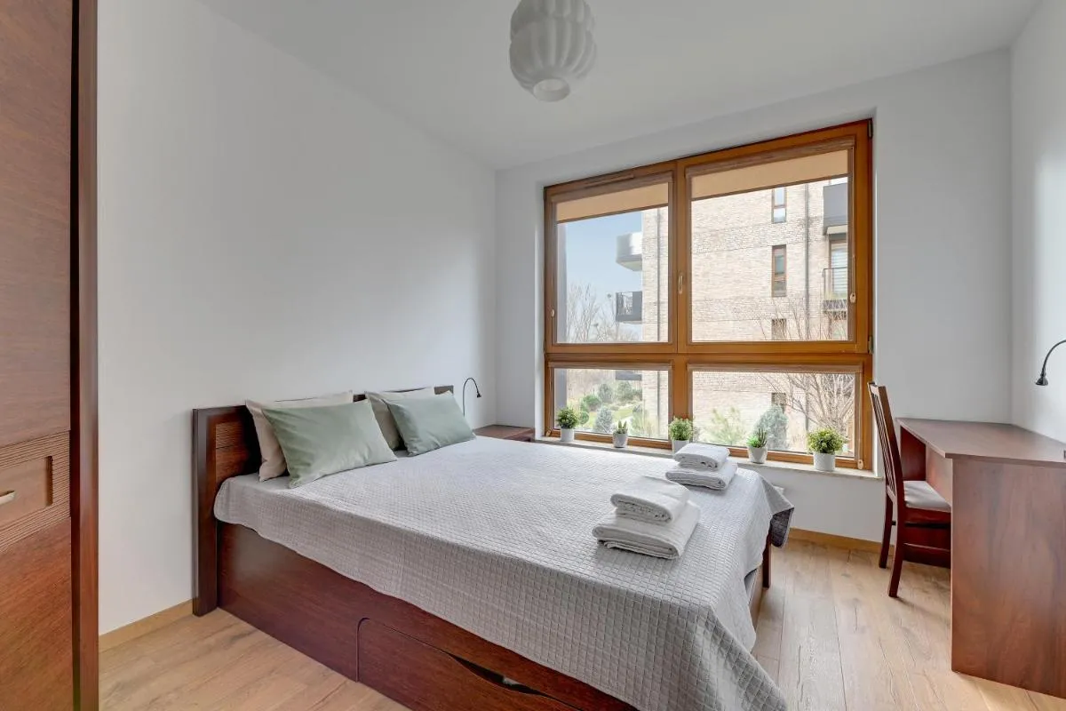 Image 1 of FRONT PARK apartments by Staywin