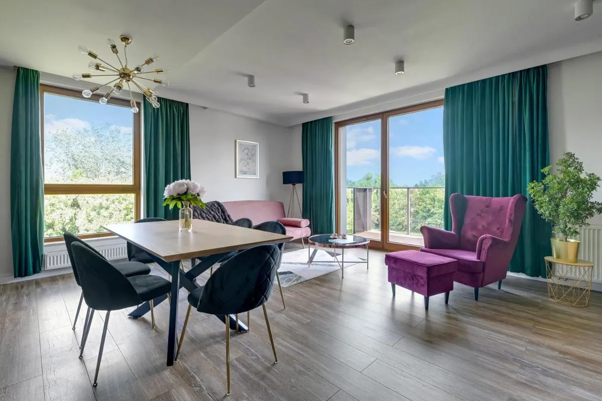 Image 3 of Front Park Apartments with Parking by Lion Apartments