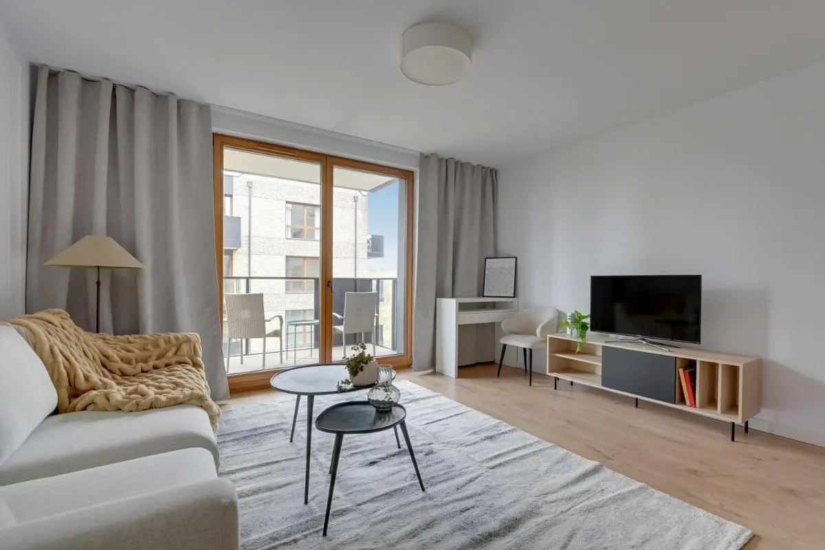 Image 4 of Front Park Apartments with Parking by Lion Apartments