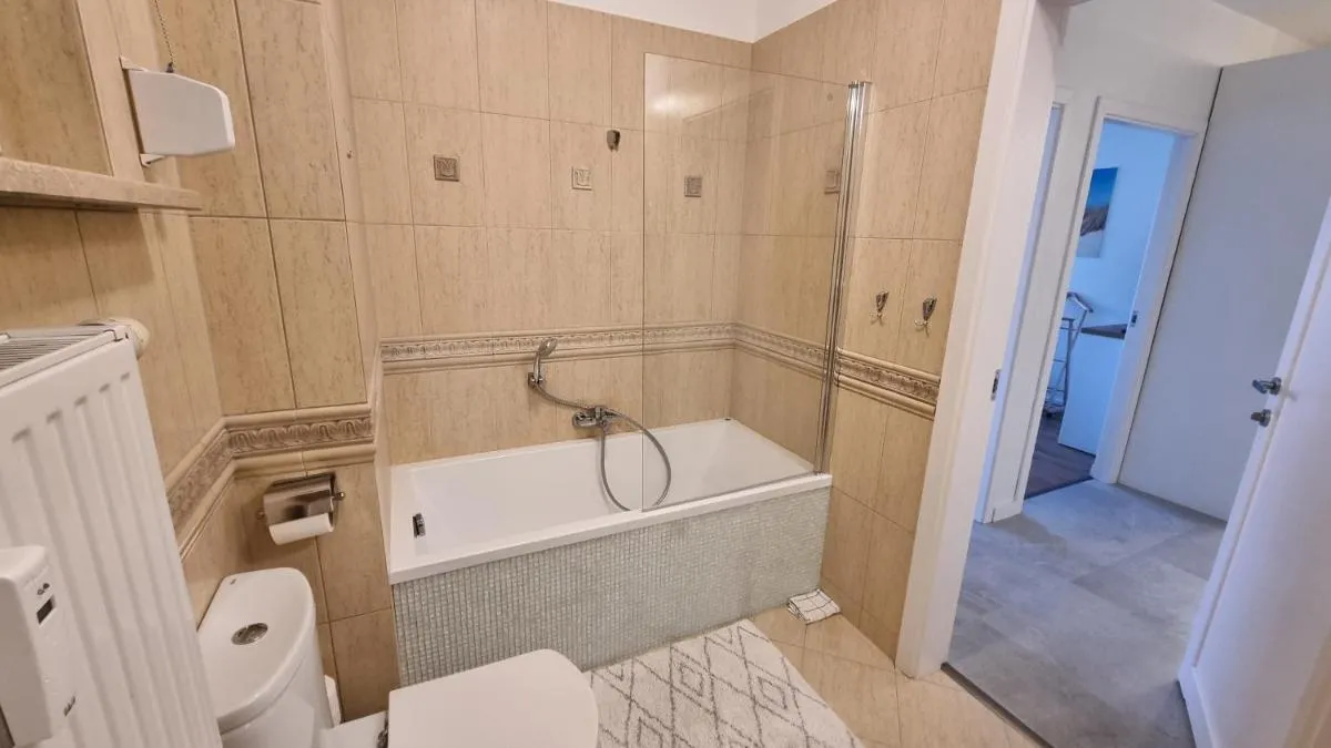 Image 2 of GDAŃSK LASTADIA 36