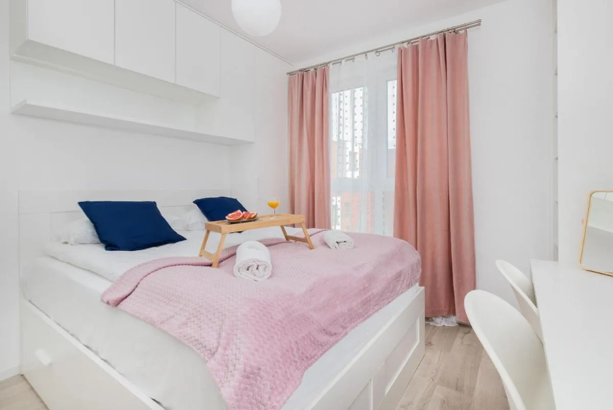 Image 1 of Garnizon Apartment for 6 Guests with Parking & Balcony by Noclegi Renters