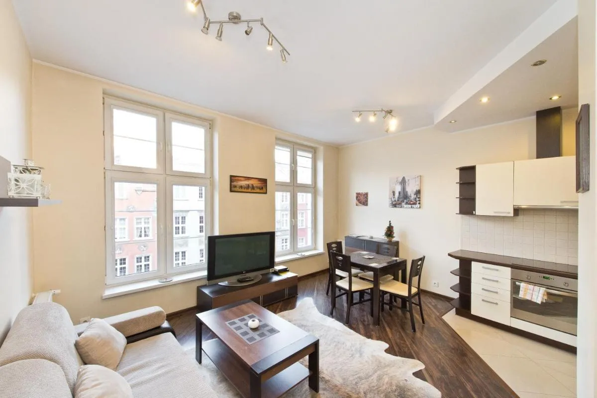 Image 3 of Gdańskie Apartamenty – Apartamenty – Długa z Widokiem Na Ratusz i nad Motławą