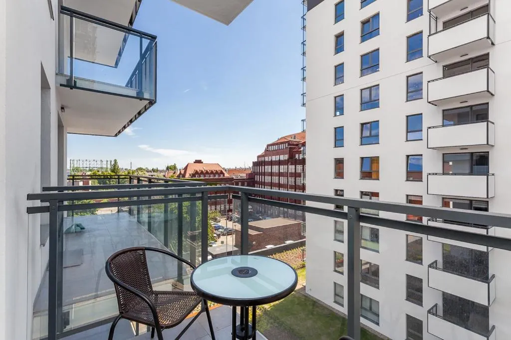 Image 5 of Golden Apartments