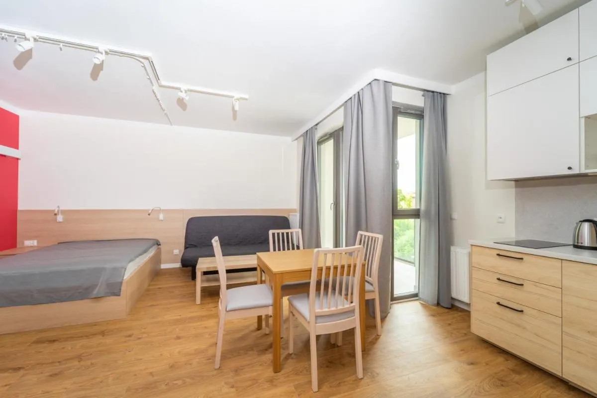 Image 3 of Golden Apartments Garden Gates