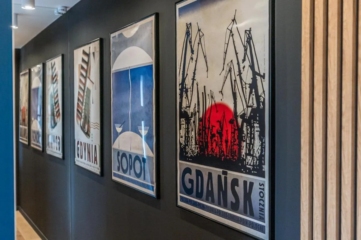 Image 6 of Golden Seaside Beach by Aparo – Plaża 200m, 2 Łazienki, 2 Sypialnie oraz Salon, 3 TV, Balkon, Łóżeczko