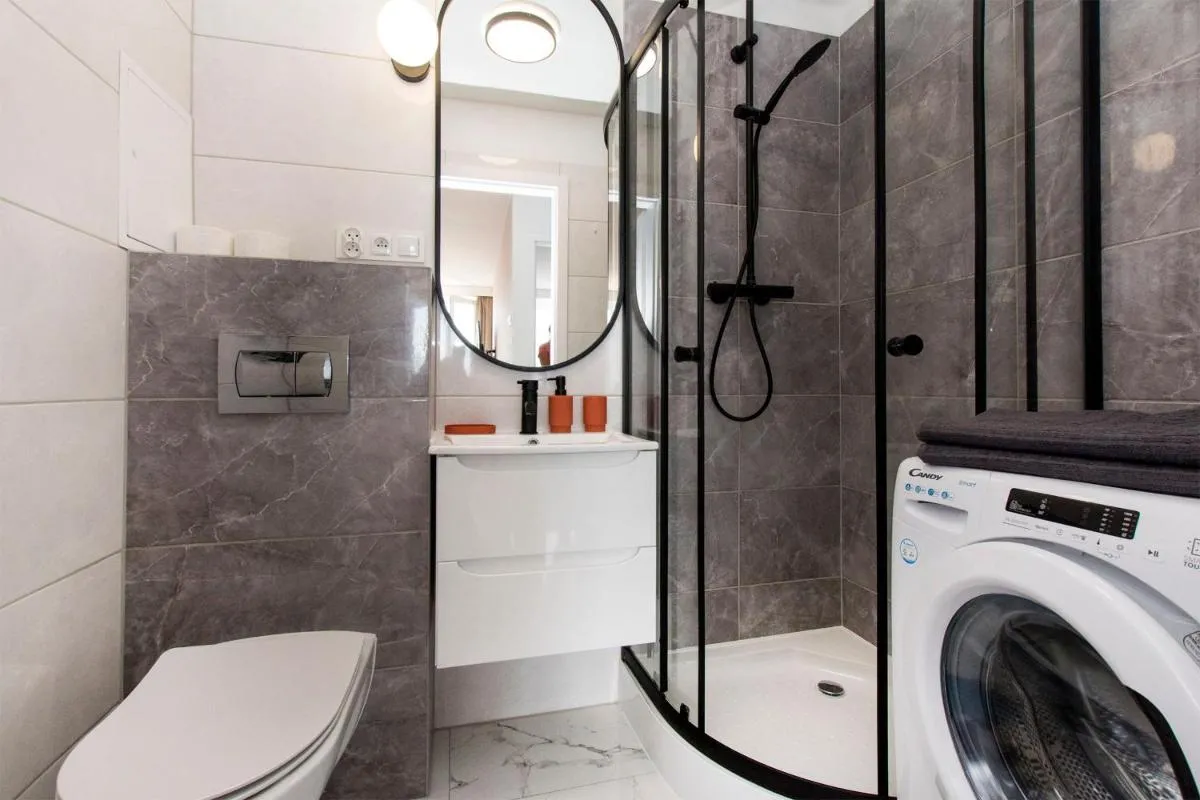 Image 2 of Hello Apartments Pomorska z widokiem na morze