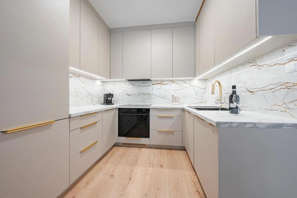 Image 1 of Hello Apartments Sea Salt Gdansk z ogrodkiem i prywatnym miejscem postojowym