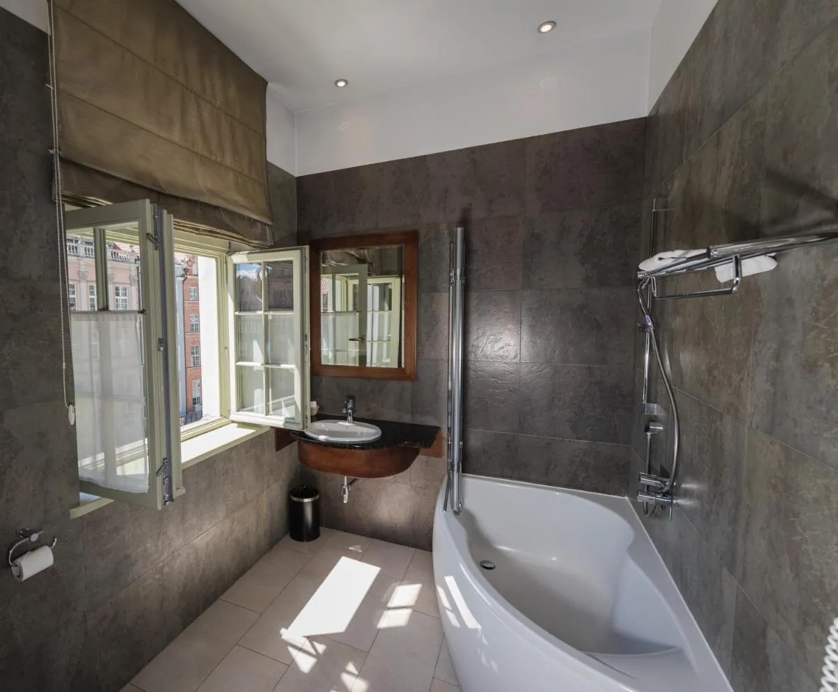 Image 2 of Holland House Residence Old Town