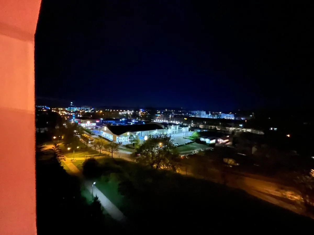 Image 1 of KawalerkaPilotow