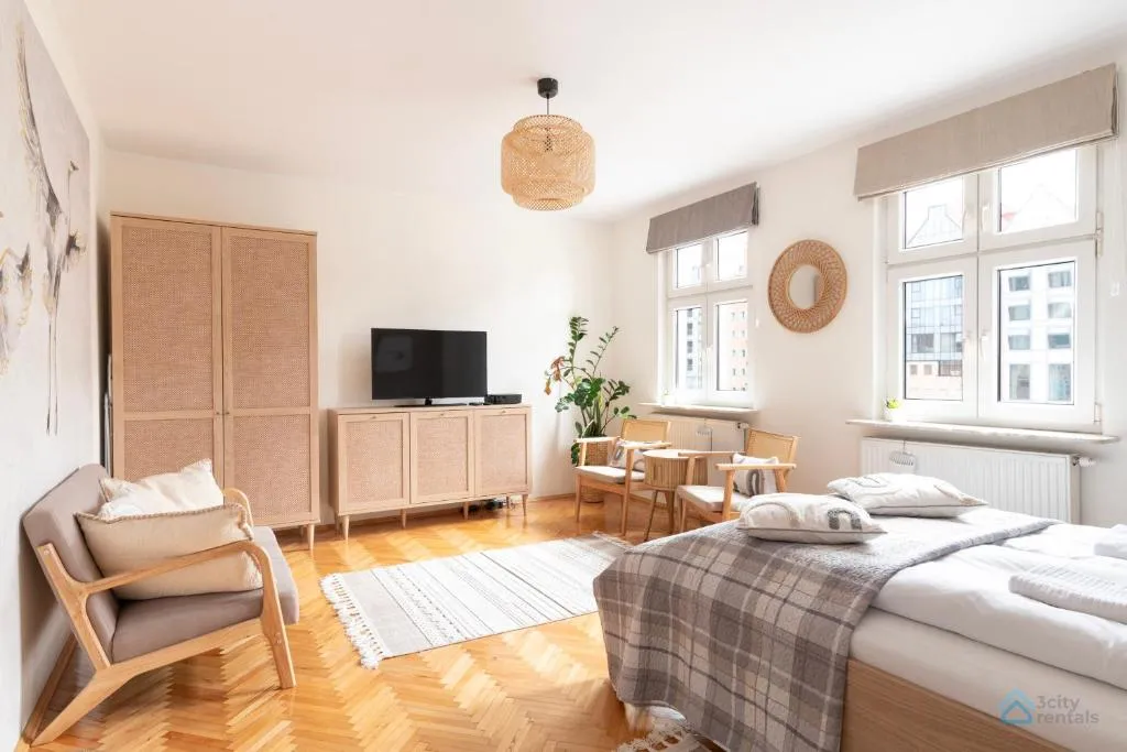 Image of Klimatyczne Studio 3city w Gdańsku z Widokiem na Wodę by Noclegi Renters