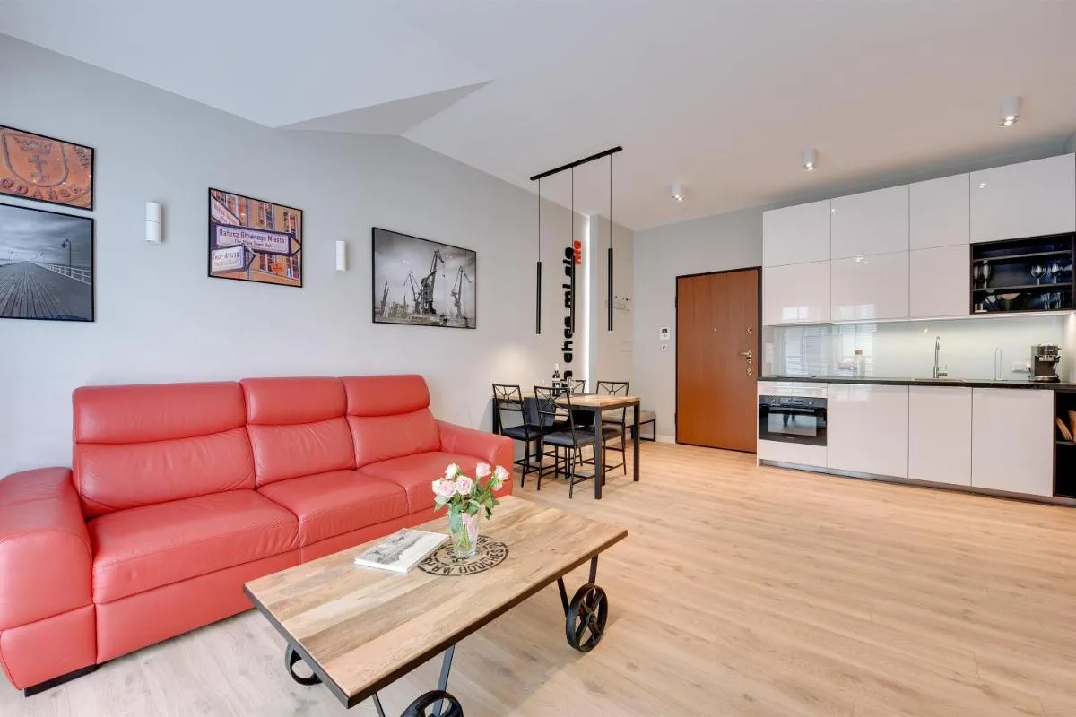 Image 3 of La Rose – Luxury Neptun Park