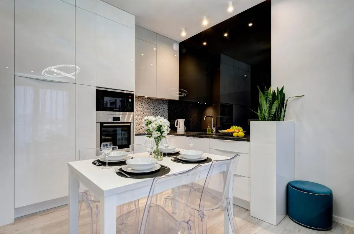 Image 4 of Live & Travel Apartments Number 1