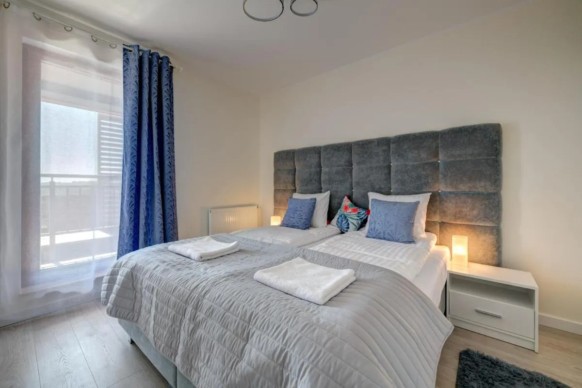 Image 1 of Live & Travel Apartments – Waterlane Island