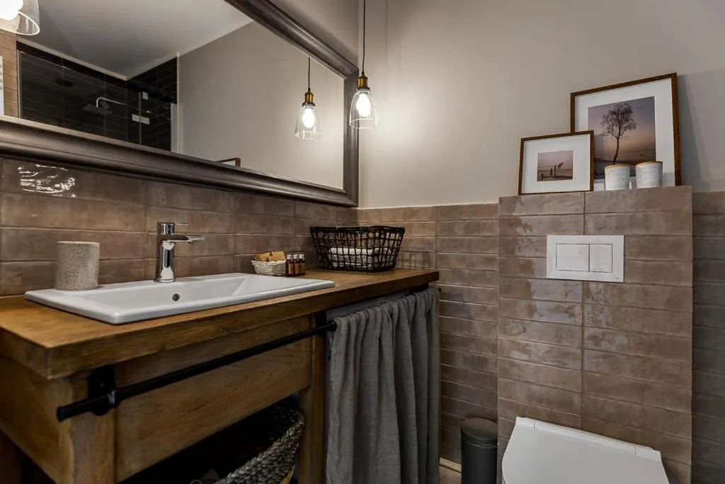 Image 2 of Live & Travel Old Town Apartments