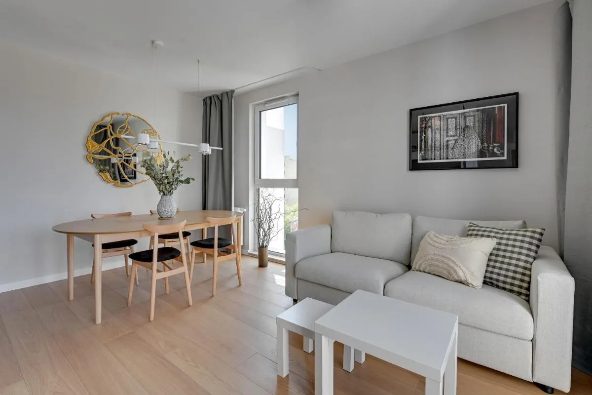 Image 3 of Luxury Aura 40 – 5 by Grand Apartments