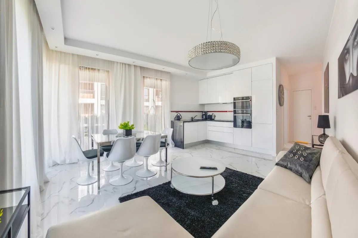 Image 1 of Luxury Long Island Suite