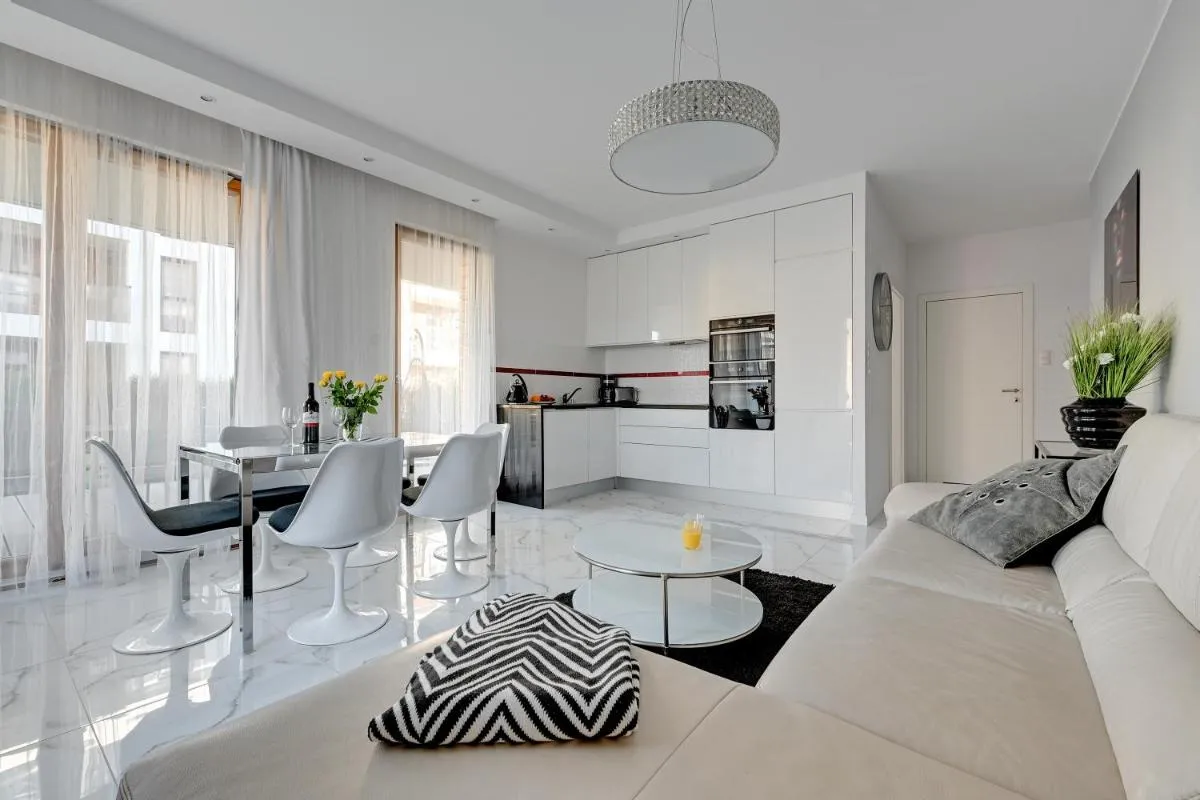 Image 3 of Luxury Long Island Suite