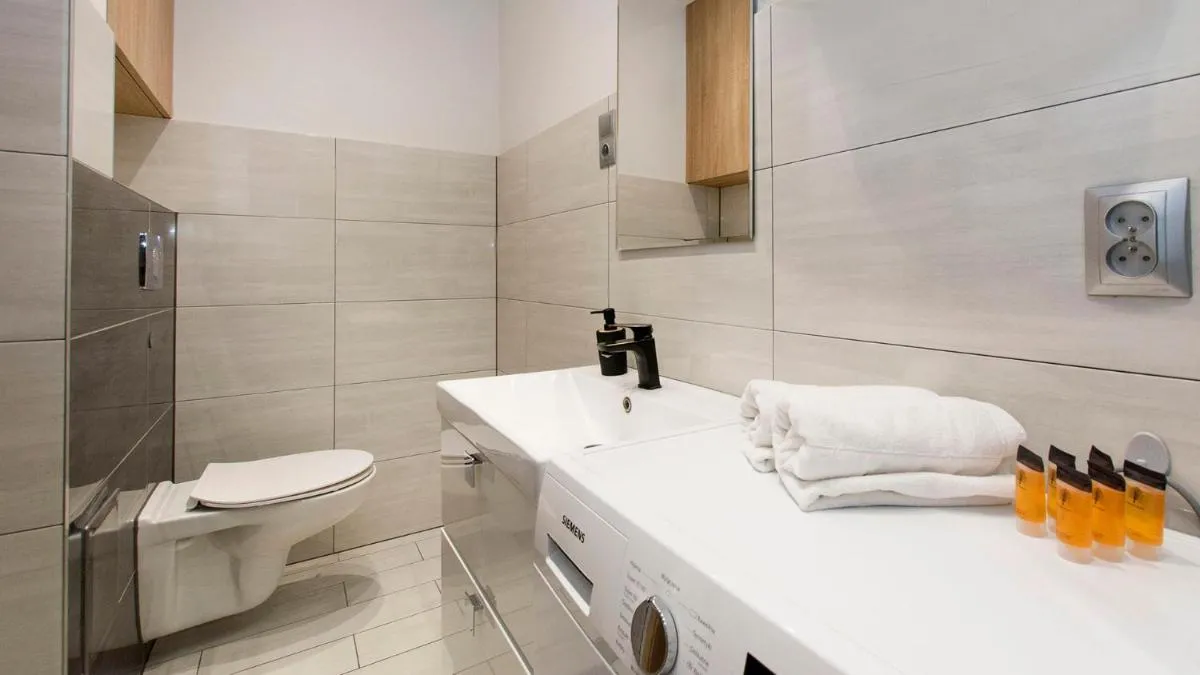 Image 2 of Madison Avenue Apartment