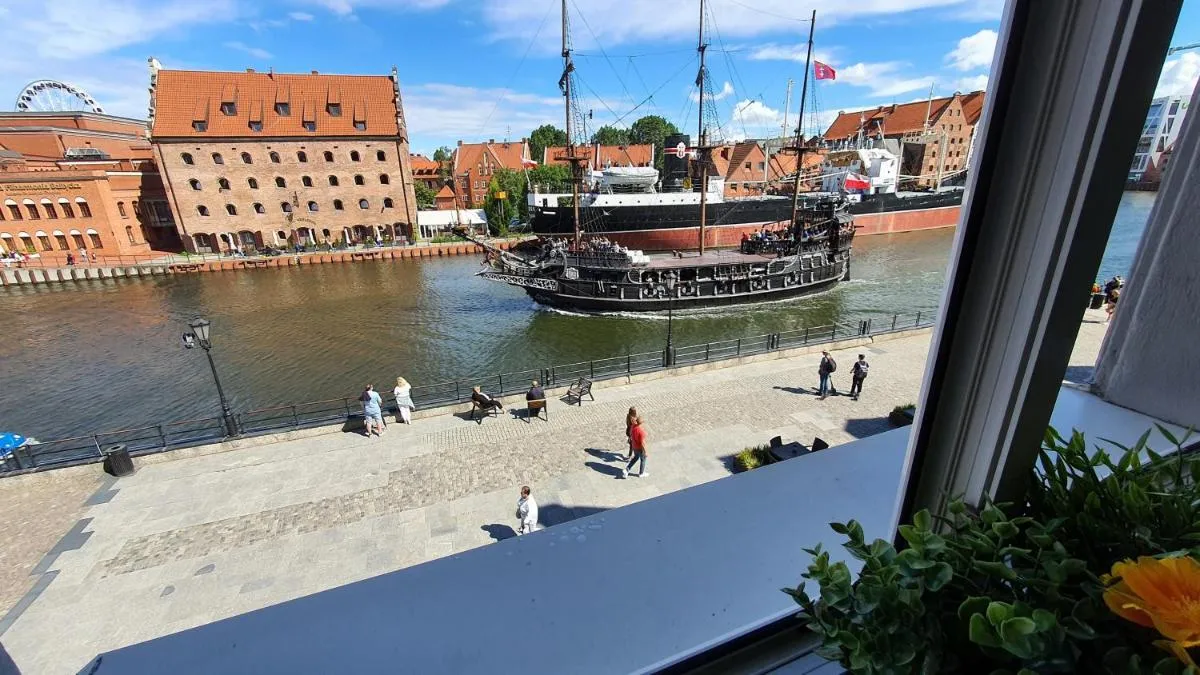 Image 5 of Magical River View by Downtown Apartments