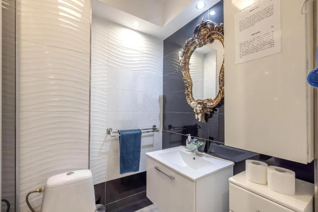 Image 2 of Marina View Apartment