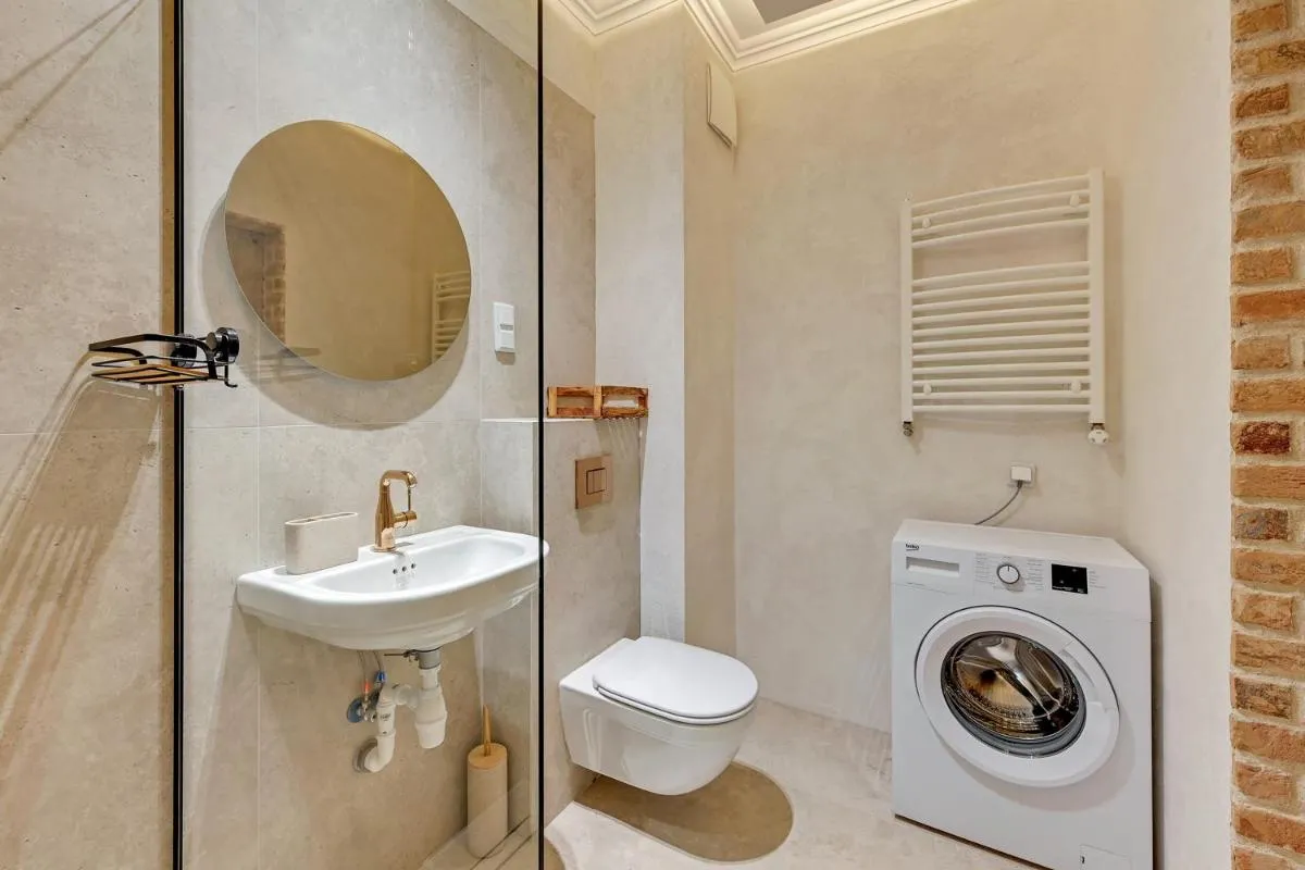 Image 1 of Maya’s Flats & Resorts 33 – GRANARIA