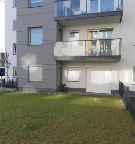 Image 5 of Mieszkanie 46m2 – 2 pokojowe z ogródkiem , WIFI , Bezpłatny parking nr 126, Szybkie połączenie z lotniskiem, autobus 120