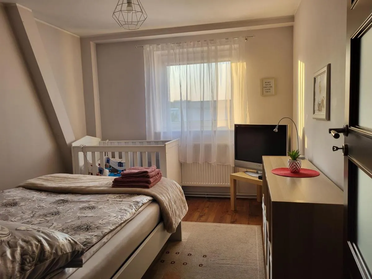 Image 6 of Olaf Apart