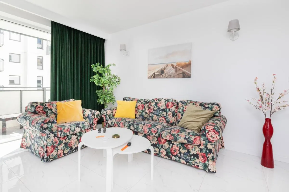 Image 2 of Old Town Bastion Walowa Apartments by Noclegi Renters