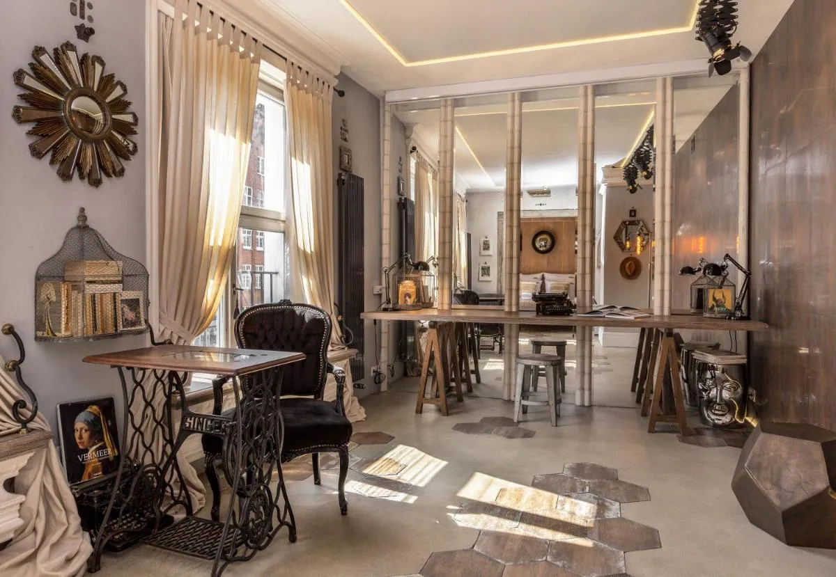 Image 6 of Old Town Paradise Lost by Downtown Apartments