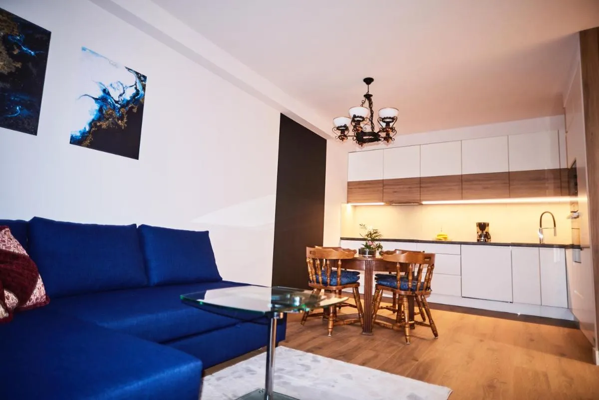 Image 2 of Olivia Baltic