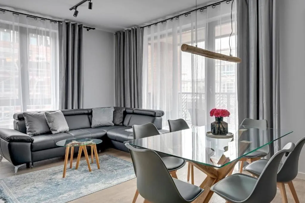 Image of Premium Apartment Mustang with Parking by Lion Apartments