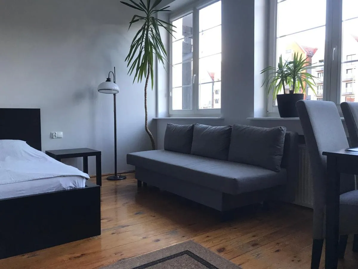 Image 6 of Promenada Studio