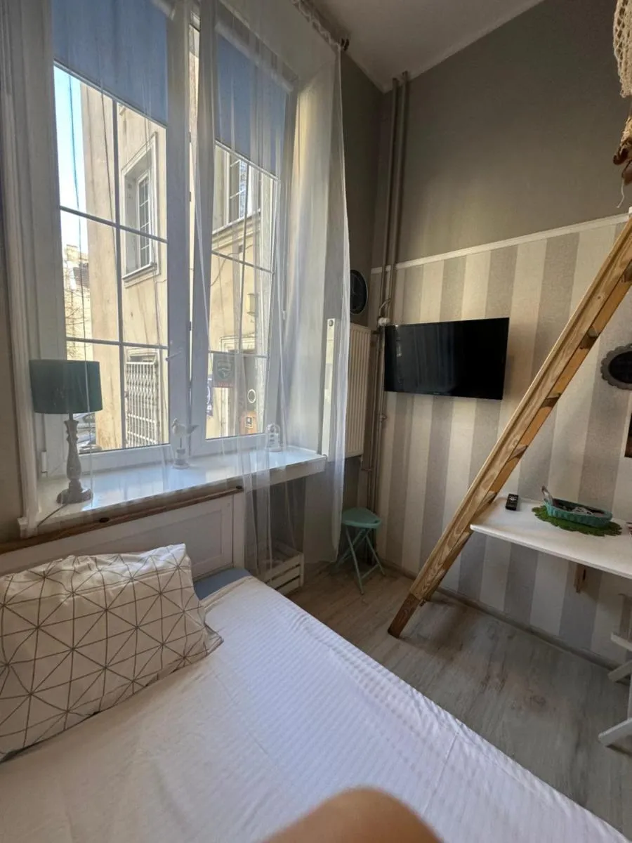 Image 1 of Przytulna kawalerka z antresolą w sercu Gdańska